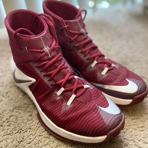 Nike ZOOM Clear Out Basketball Shoes